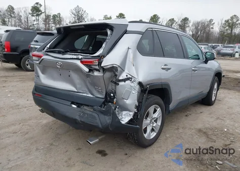 2021 Toyota Rav4 Xle z USA, uszkodzony, nr VIN 2T3P1RFV6MC220622